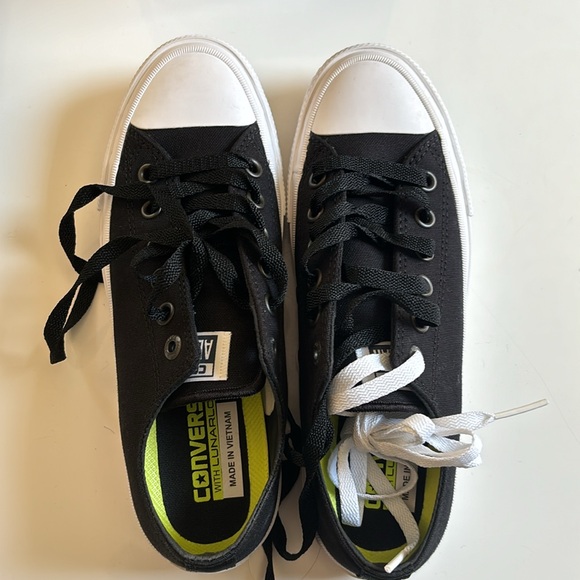 NEW Chuck 2 converse - Picture 2 of 8